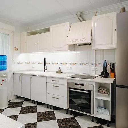 Private Pool Bbq 5-min Walk To Villa Torrevieja