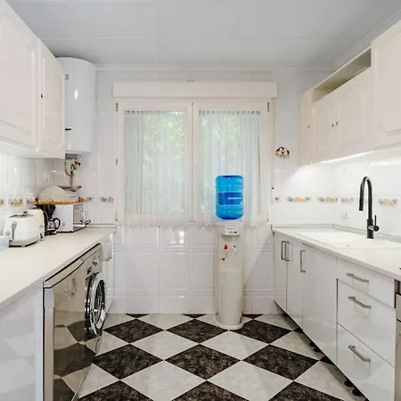 Villa Private Pool Bbq 5-min Walk To Torrevieja