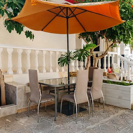 Private Pool Bbq 5-min Walk To Villa Torrevieja